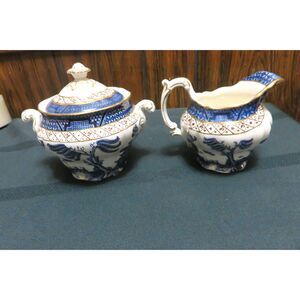 Booths  Real Old Willow  Sugar Bowl & Creamer Set